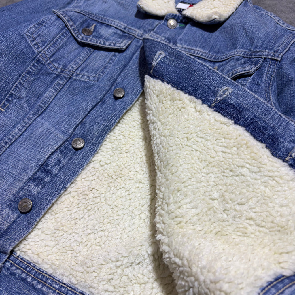 Vintage Tommy Hilfiger Women's
Denim Sherpa Lined Jacket