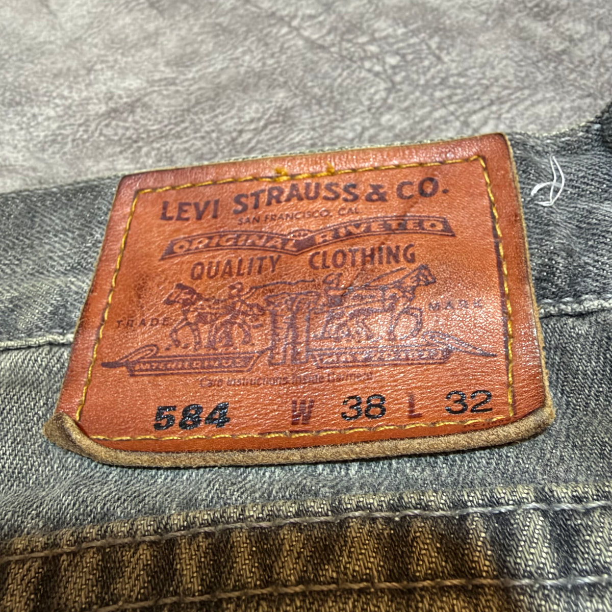 Vintage Levis 584 Relaxed Straight Fit Jeans