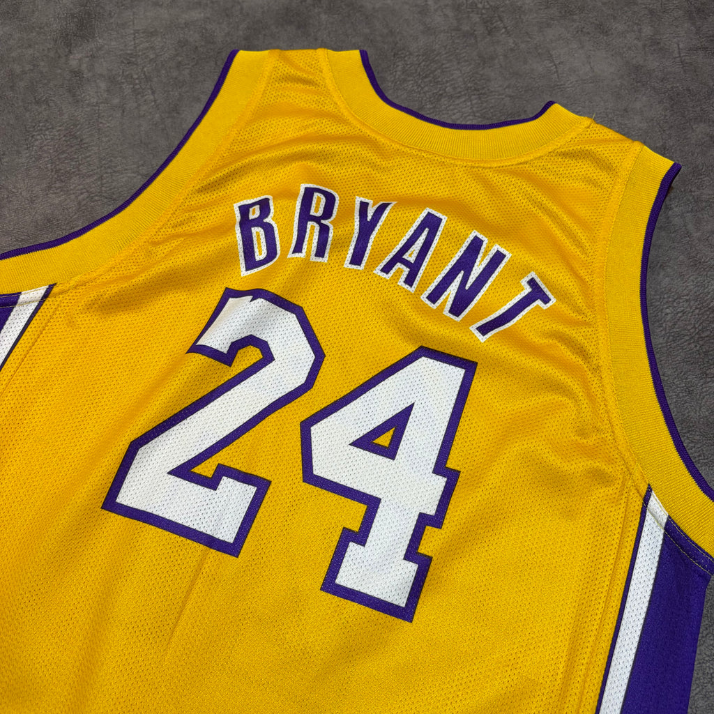 Vintage 90’s Lakers #24 Kobe Bryant Jersey Tee