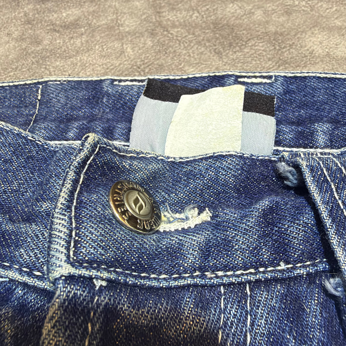 Vintage 90’s Kikwear Y2K Skating Super Baggy Jeans