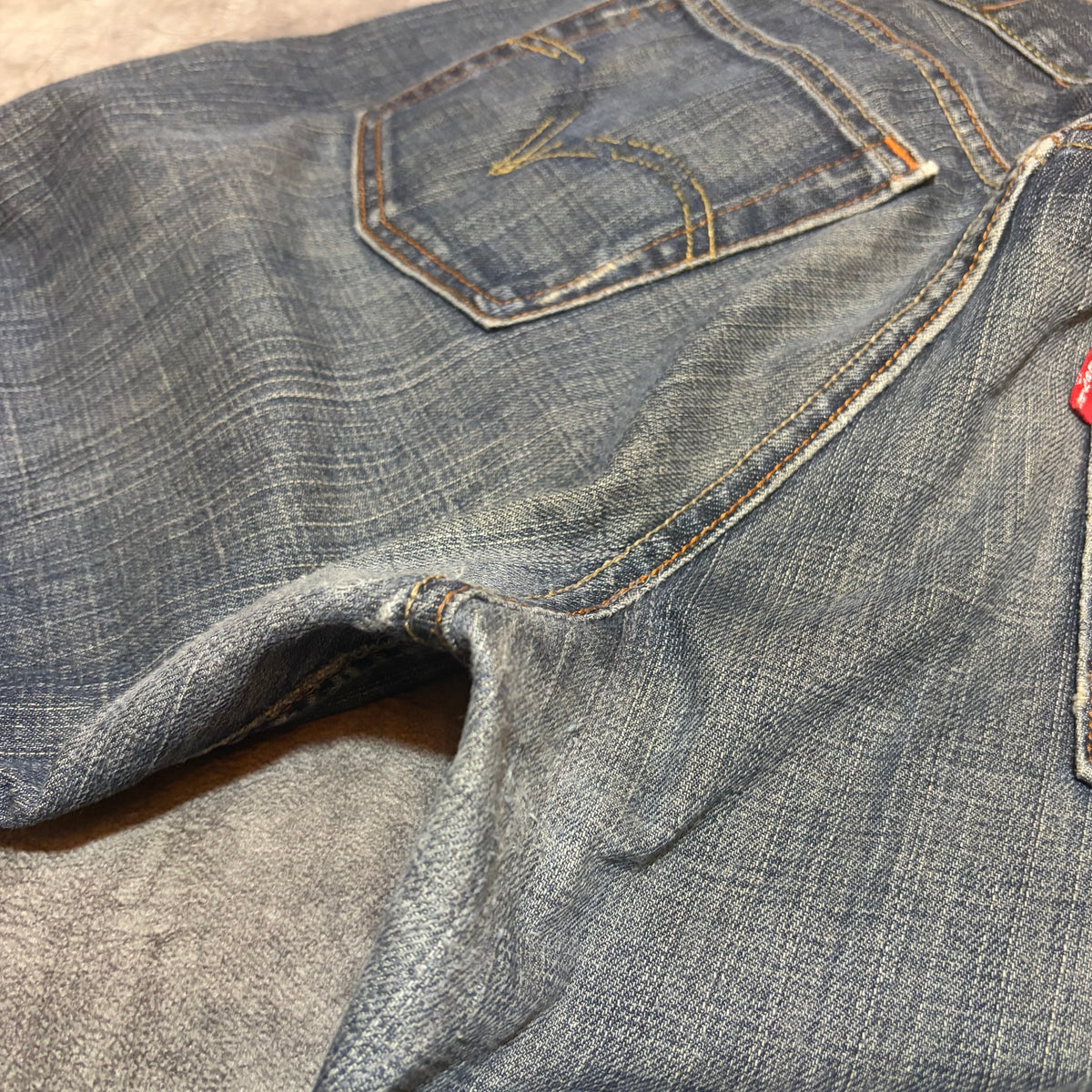 Vintage Y2K Levis 527 Low Rise Bootcut Distressed Jeans