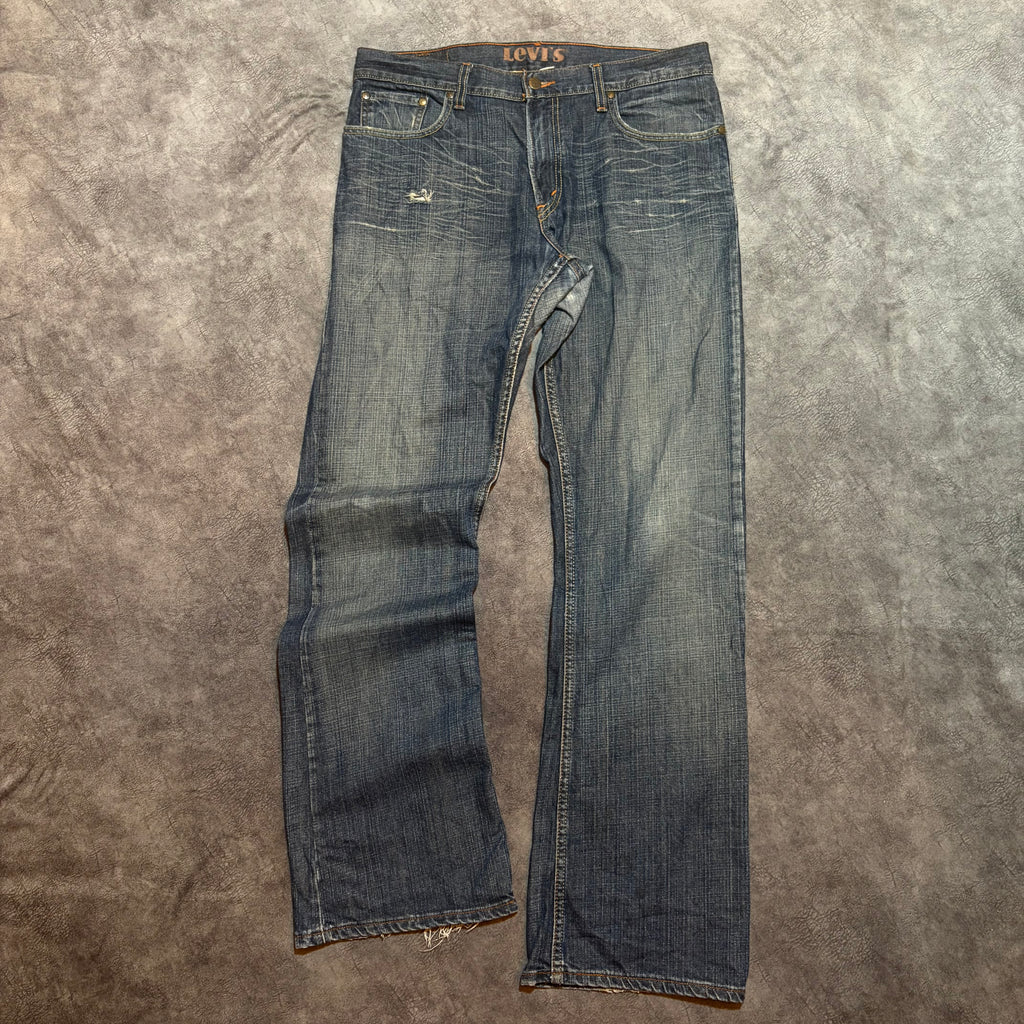Vintage Y2K Levis 527 Low Rise Bootcut Distressed Jeans