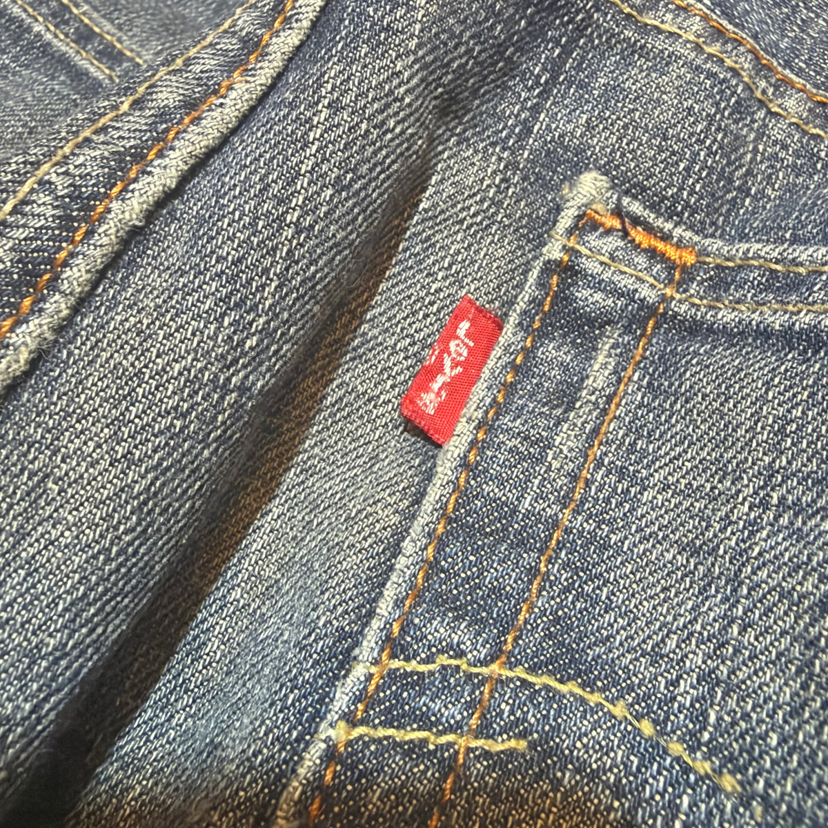 Vintage Y2K Levis 527 Low Rise Bootcut Distressed Jeans