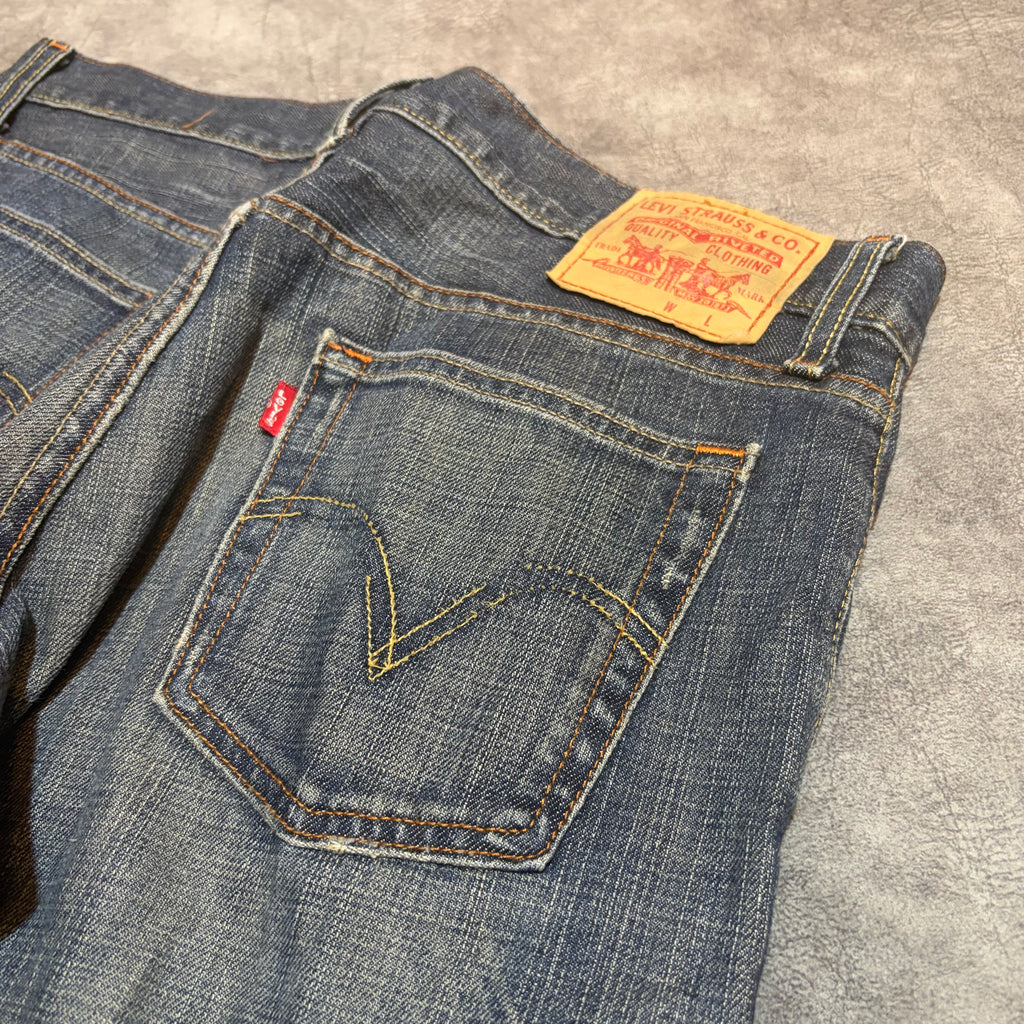 Vintage Y2K Levis 527 Low Rise Bootcut Distressed Jeans