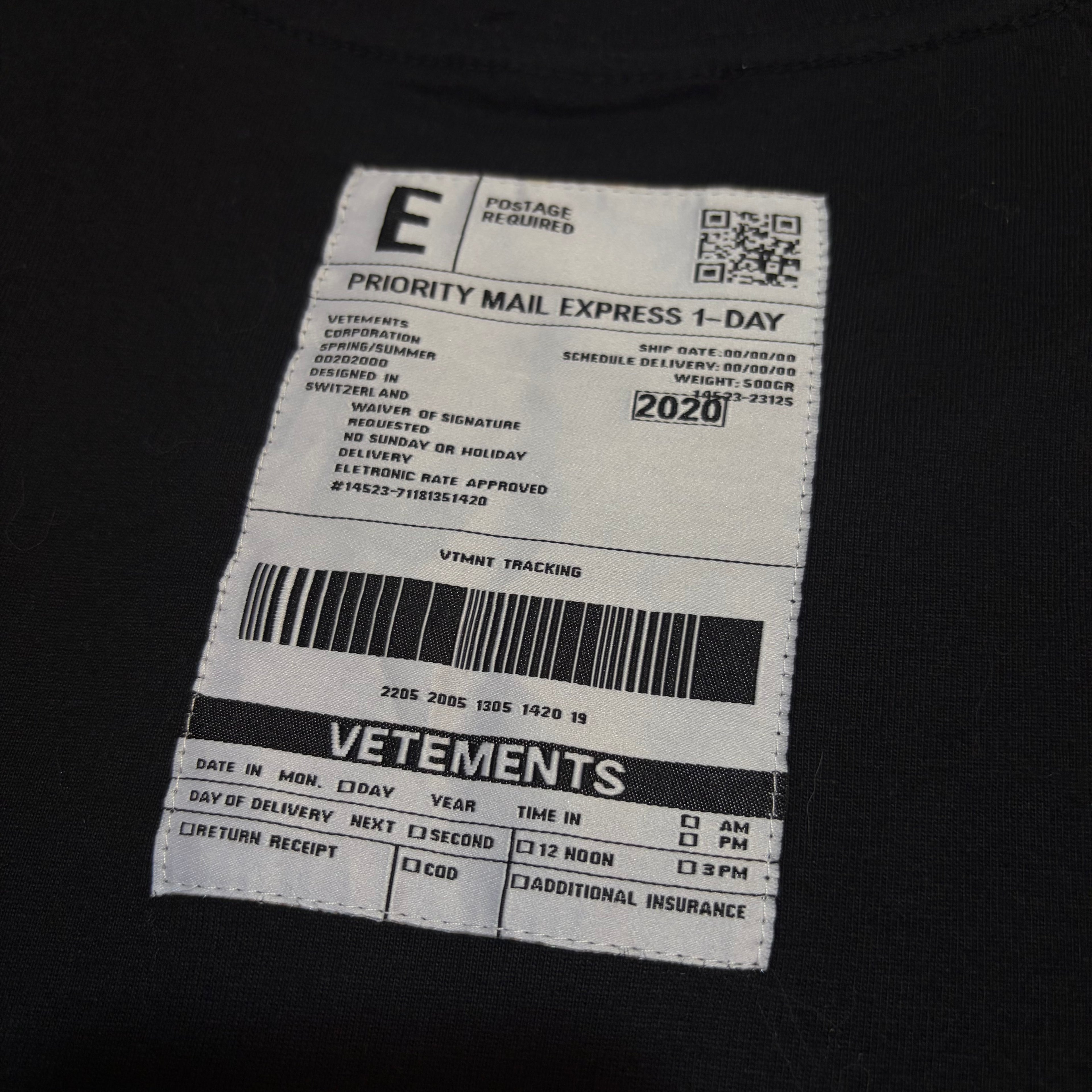 Vetements SpellOut Tee