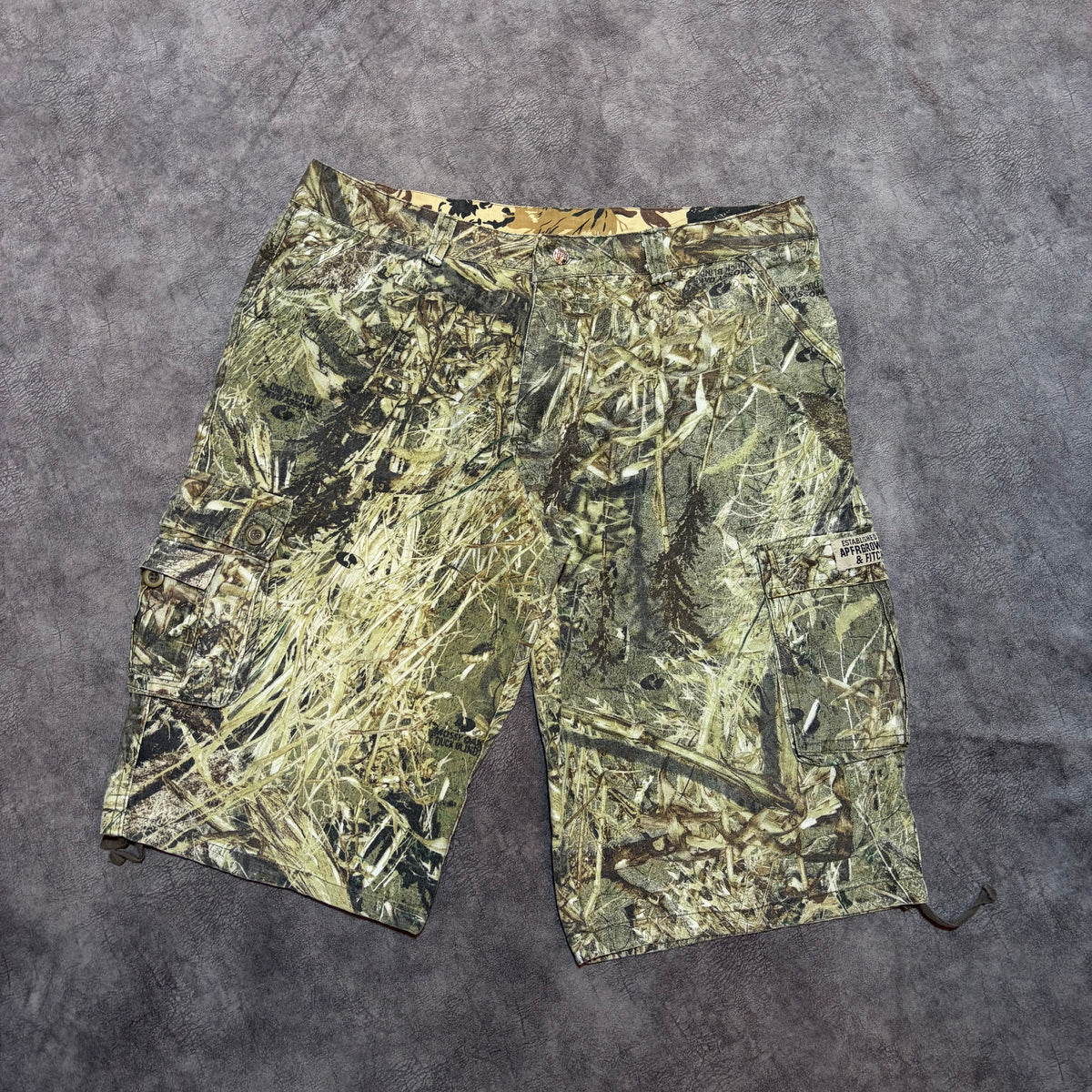 Mossy Oak Y2k Camo Baggy Cargo Shorts