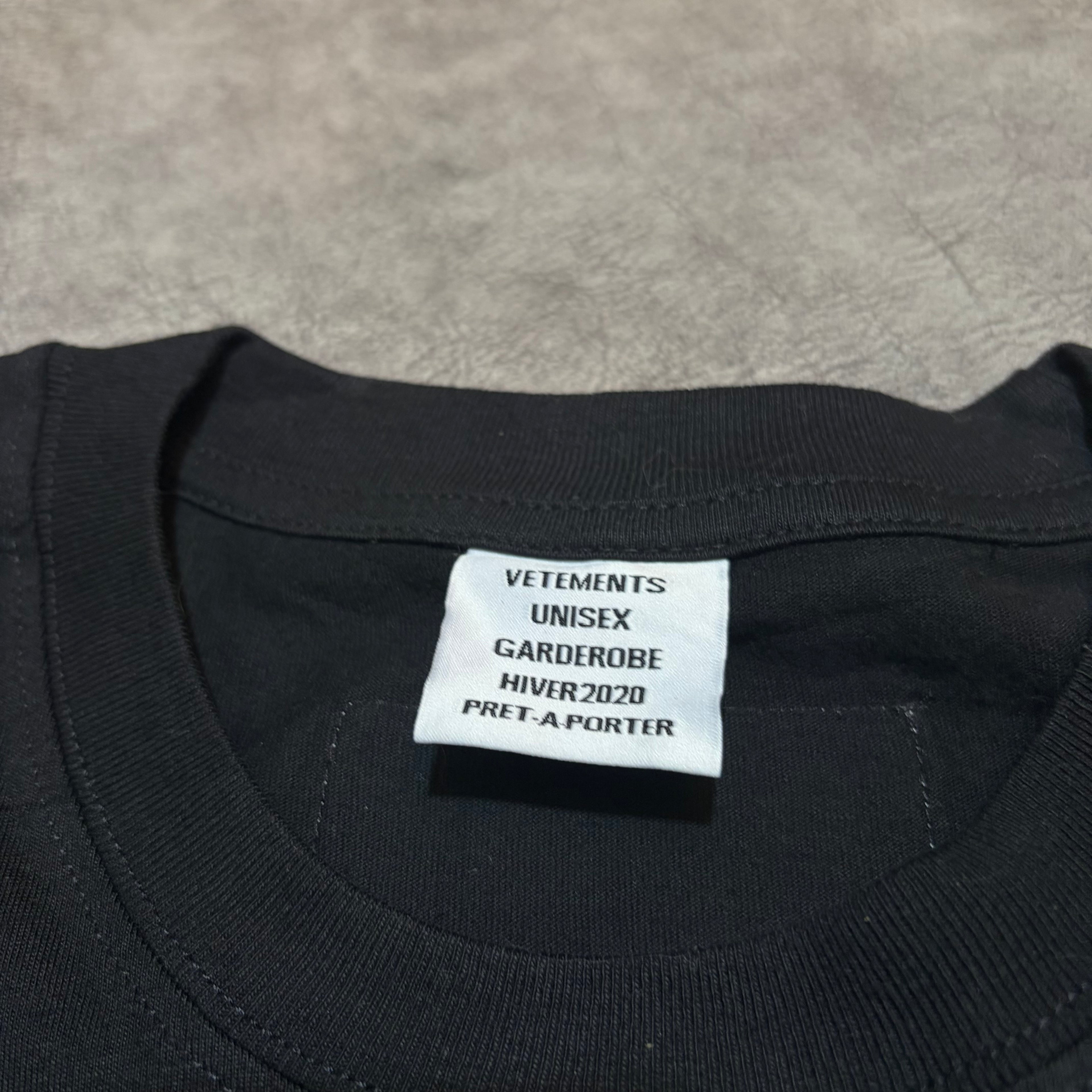 Vetements SpellOut Tee
