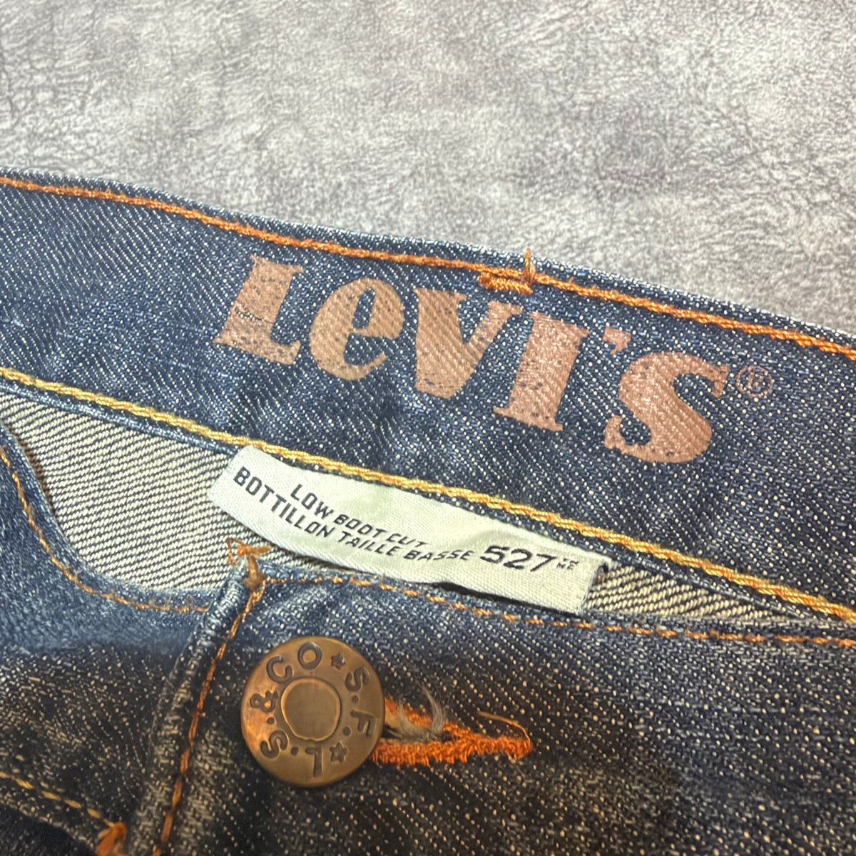 Vintage Y2K Levis 527 Low Rise Bootcut Distressed Jeans